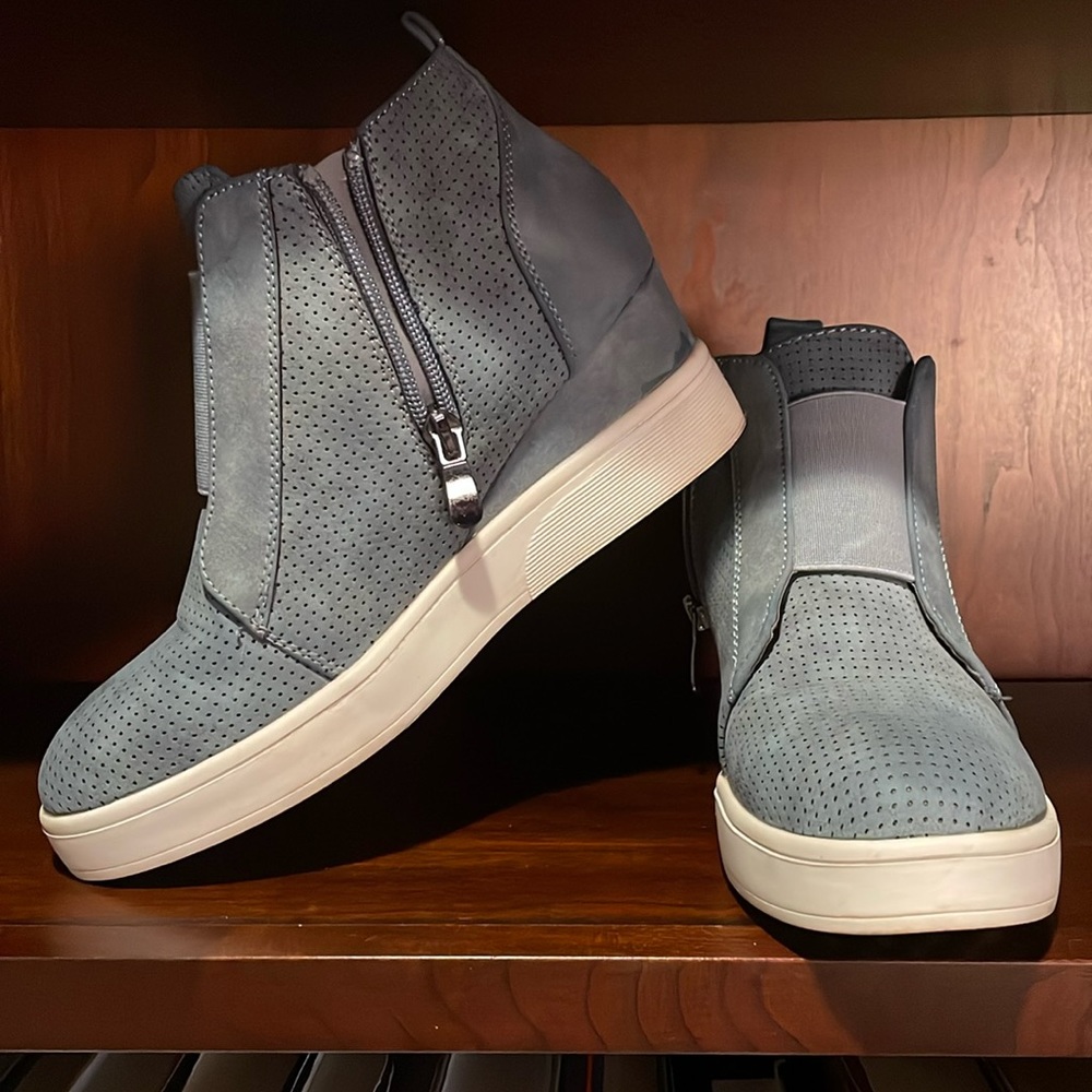 JG blue wedge high tops